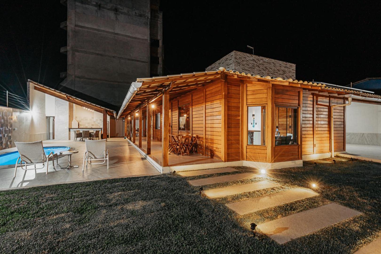 Casadecastelhanos, Quadra Do Mar De Castelhanos, 4 Suites Com Ar, Churrasqueira, Piscina, Hidromassagem, Cozinha Integrada Gourmet Ideal Para Familia E Amigos アンシエタ エクステリア 写真