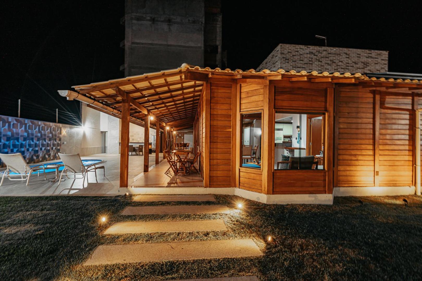 Casadecastelhanos, Quadra Do Mar De Castelhanos, 4 Suites Com Ar, Churrasqueira, Piscina, Hidromassagem, Cozinha Integrada Gourmet Ideal Para Familia E Amigos アンシエタ エクステリア 写真