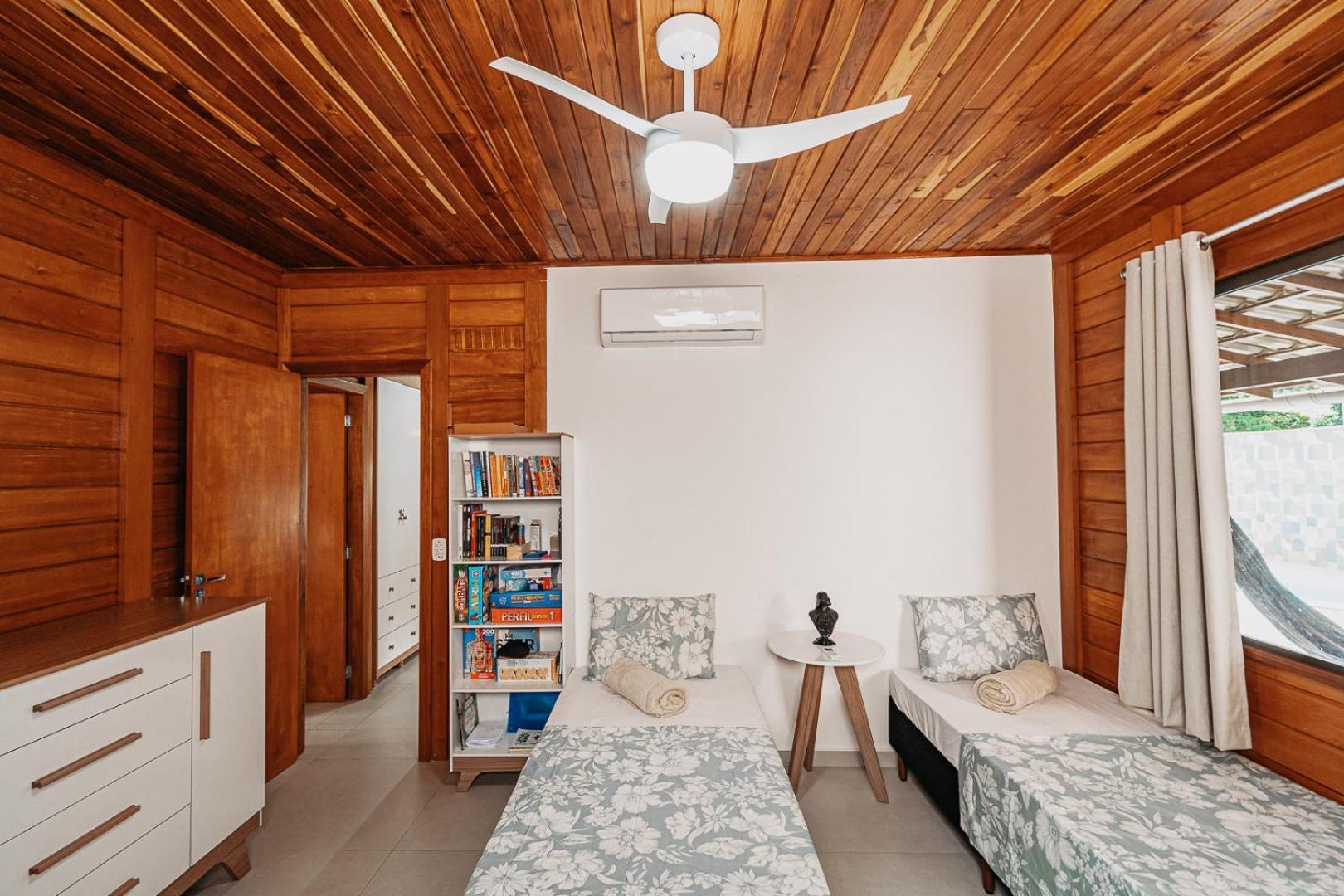 Casadecastelhanos, Quadra Do Mar De Castelhanos, 4 Suites Com Ar, Churrasqueira, Piscina, Hidromassagem, Cozinha Integrada Gourmet Ideal Para Familia E Amigos アンシエタ エクステリア 写真