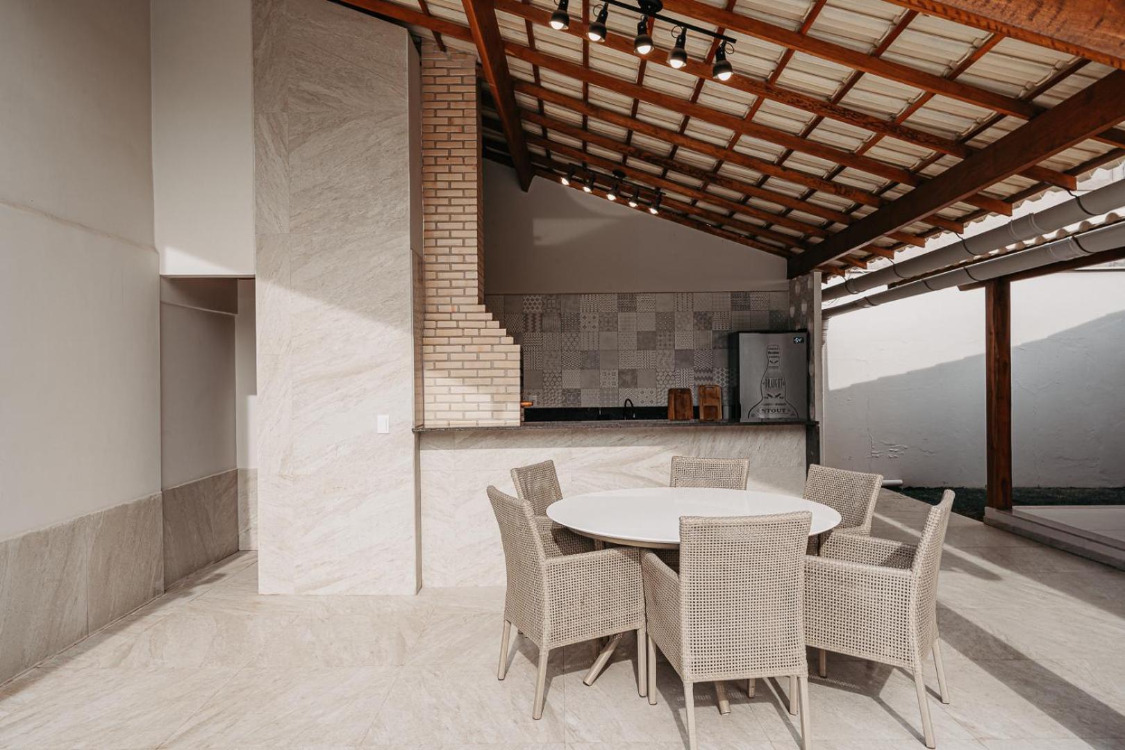 Casadecastelhanos, Quadra Do Mar De Castelhanos, 4 Suites Com Ar, Churrasqueira, Piscina, Hidromassagem, Cozinha Integrada Gourmet Ideal Para Familia E Amigos アンシエタ エクステリア 写真